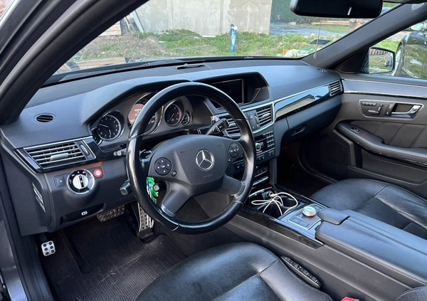 Mercedes-Benz Klasa E cena 41900 przebieg: 223000, rok produkcji 2010 z Koło małe 172